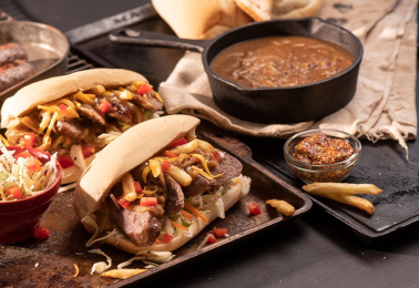 AUNT SOW Header Gravy Brat 101221